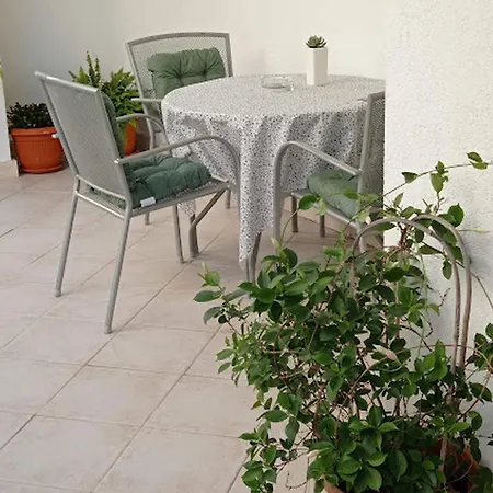 Apartment Dariana *