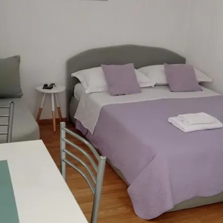 Dariana Apartman *