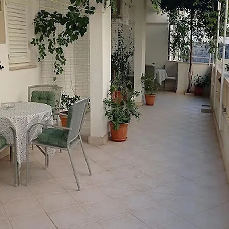 Dariana Apartment