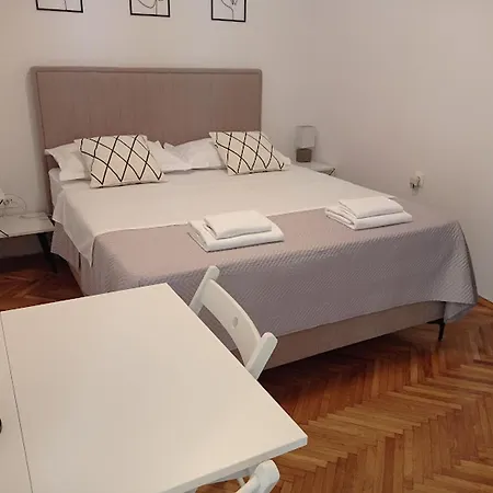 Apartment Dariana *