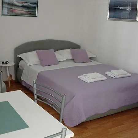 Apartment Dariana *